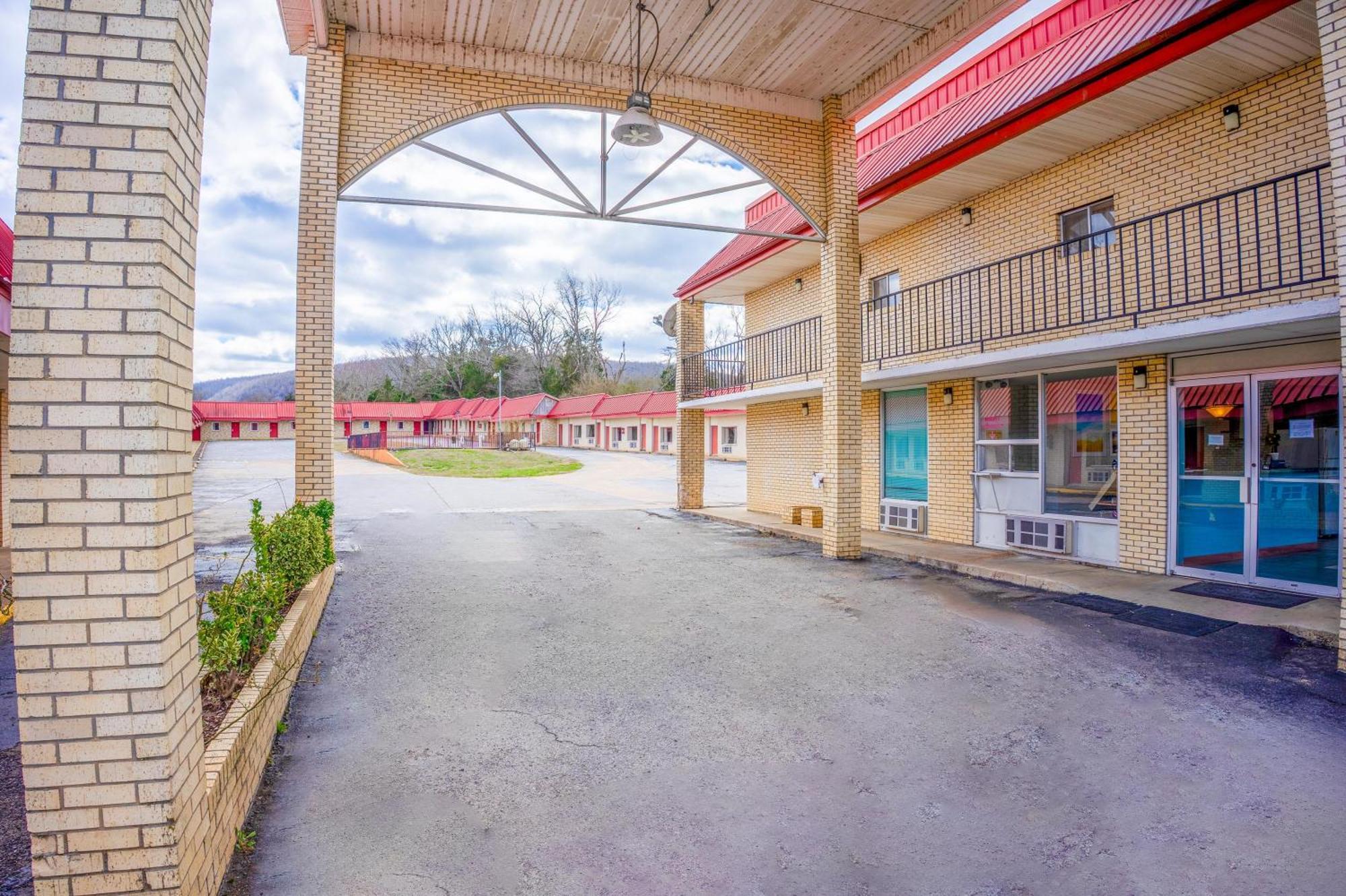 Ozark Junction Mountain View By Oyo Motel Bagian luar foto