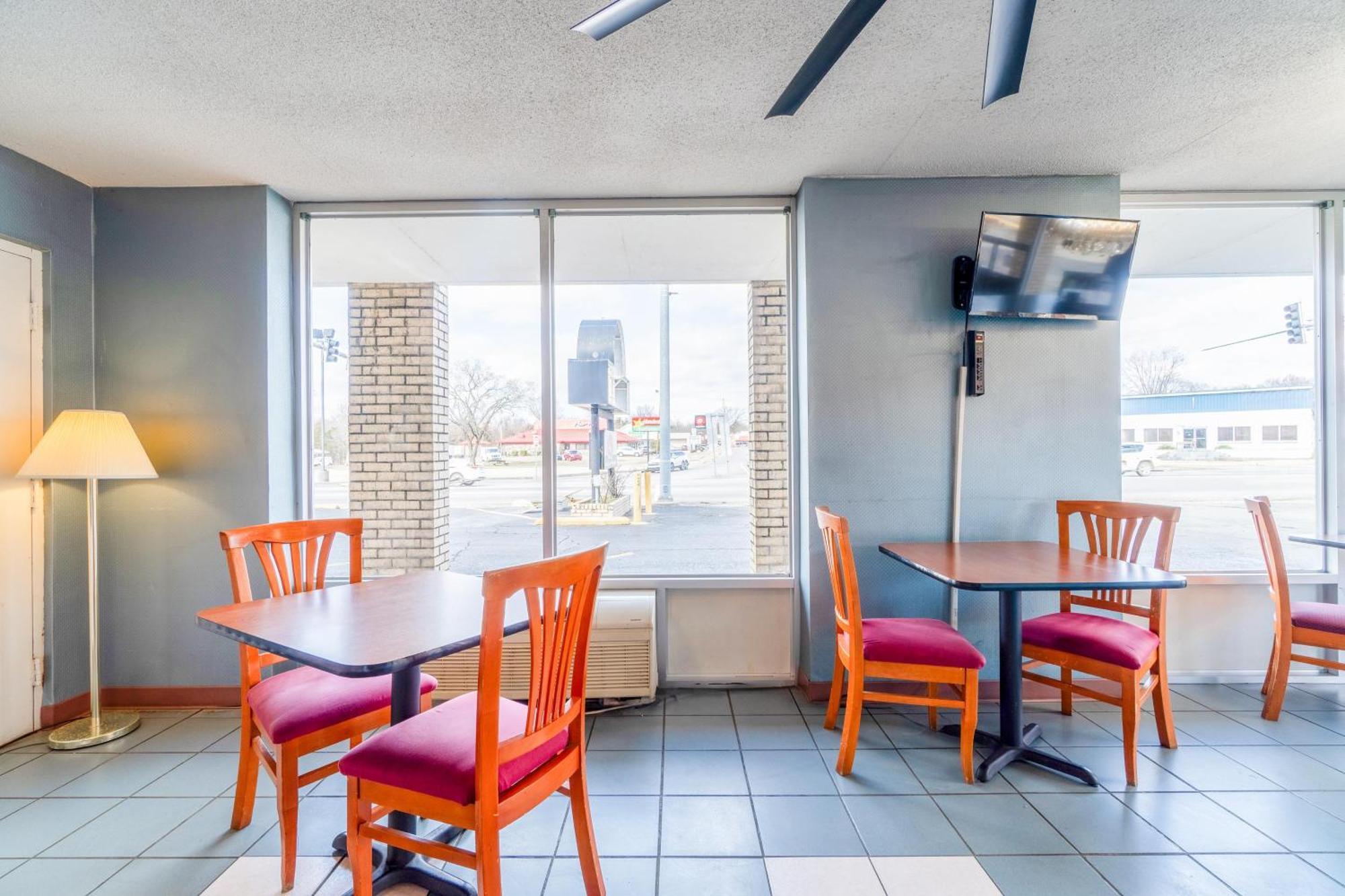 Ozark Junction Mountain View By Oyo Motel Bagian luar foto