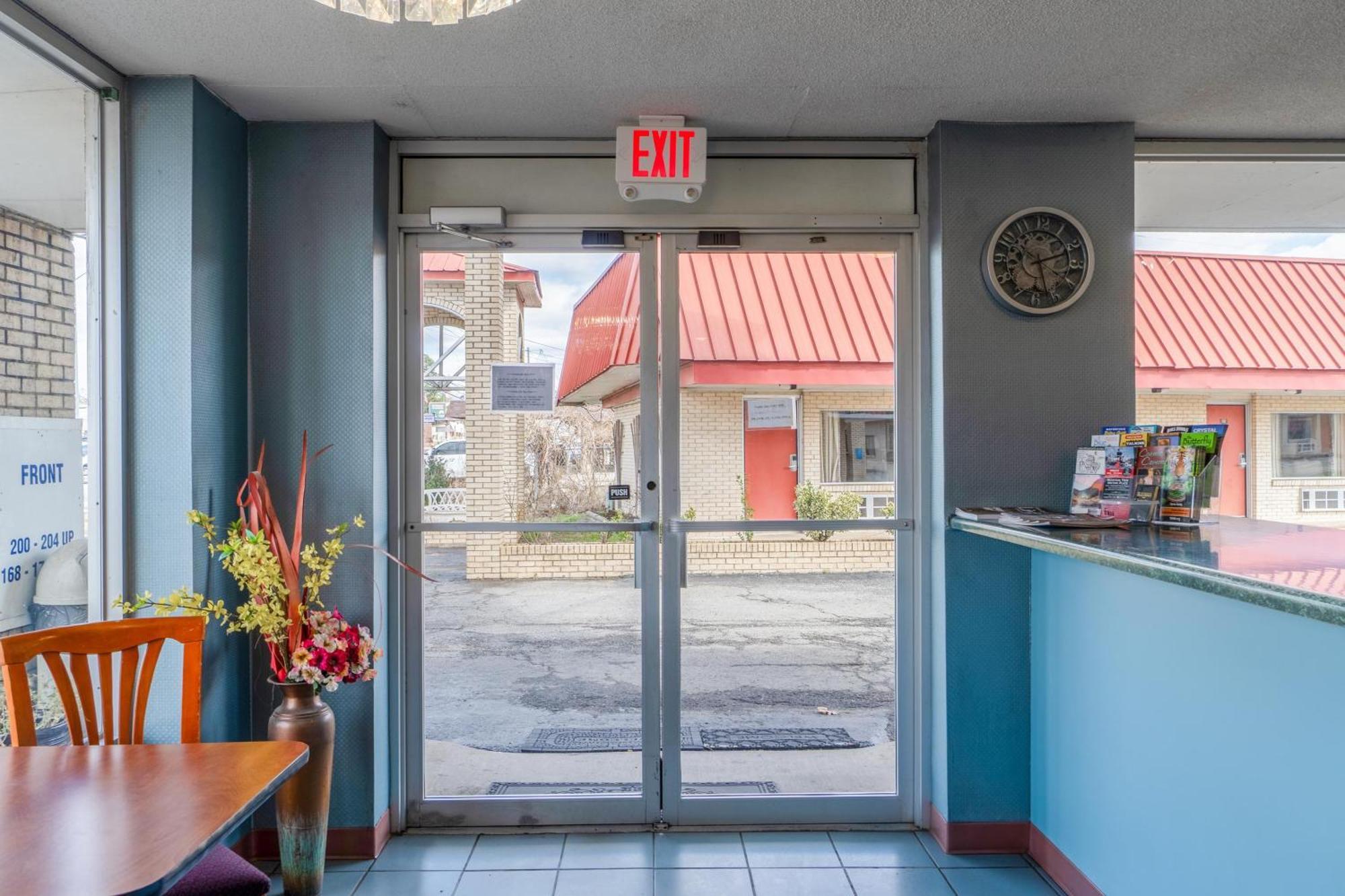 Ozark Junction Mountain View By Oyo Motel Bagian luar foto