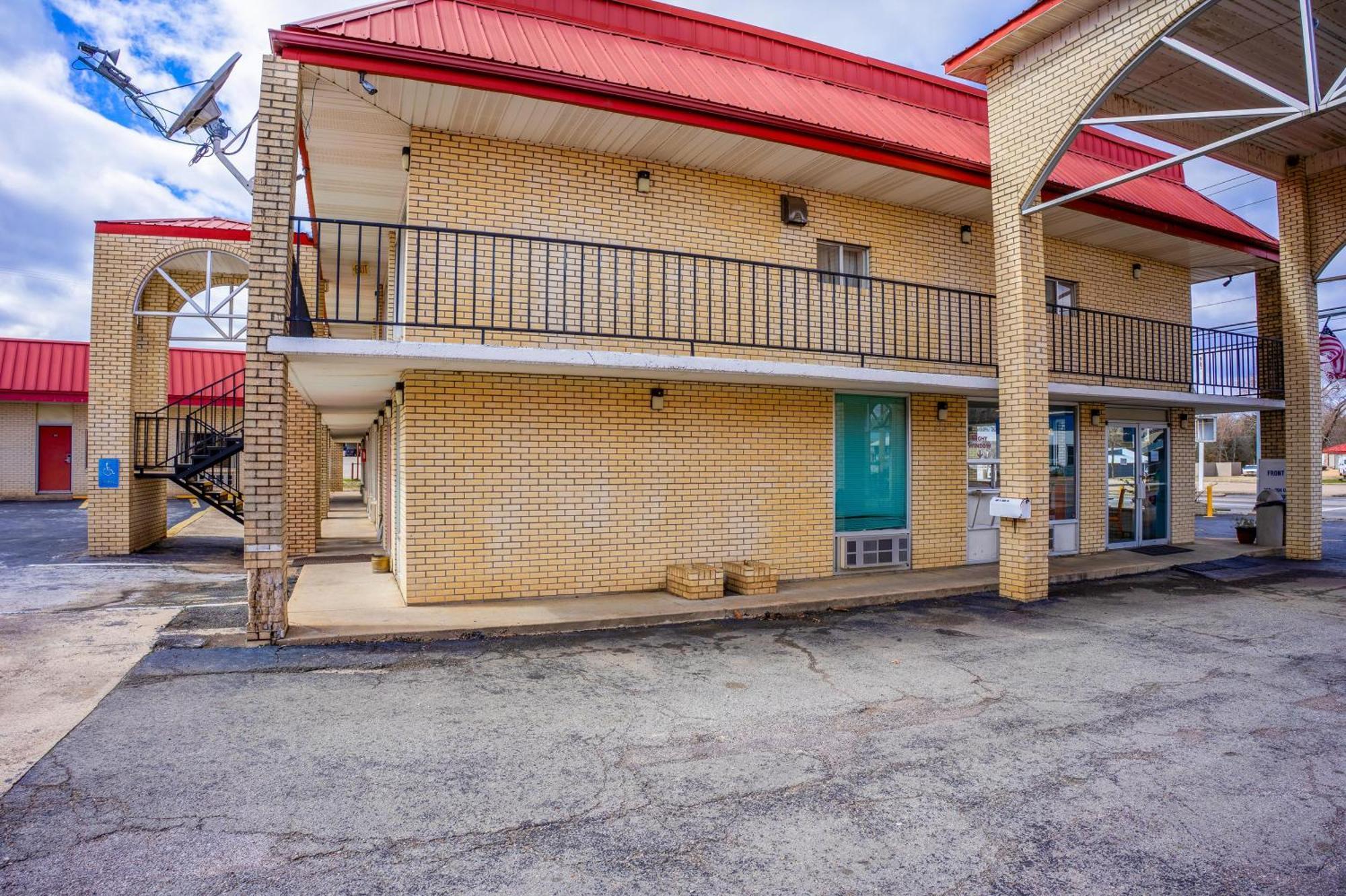 Ozark Junction Mountain View By Oyo Motel Bagian luar foto