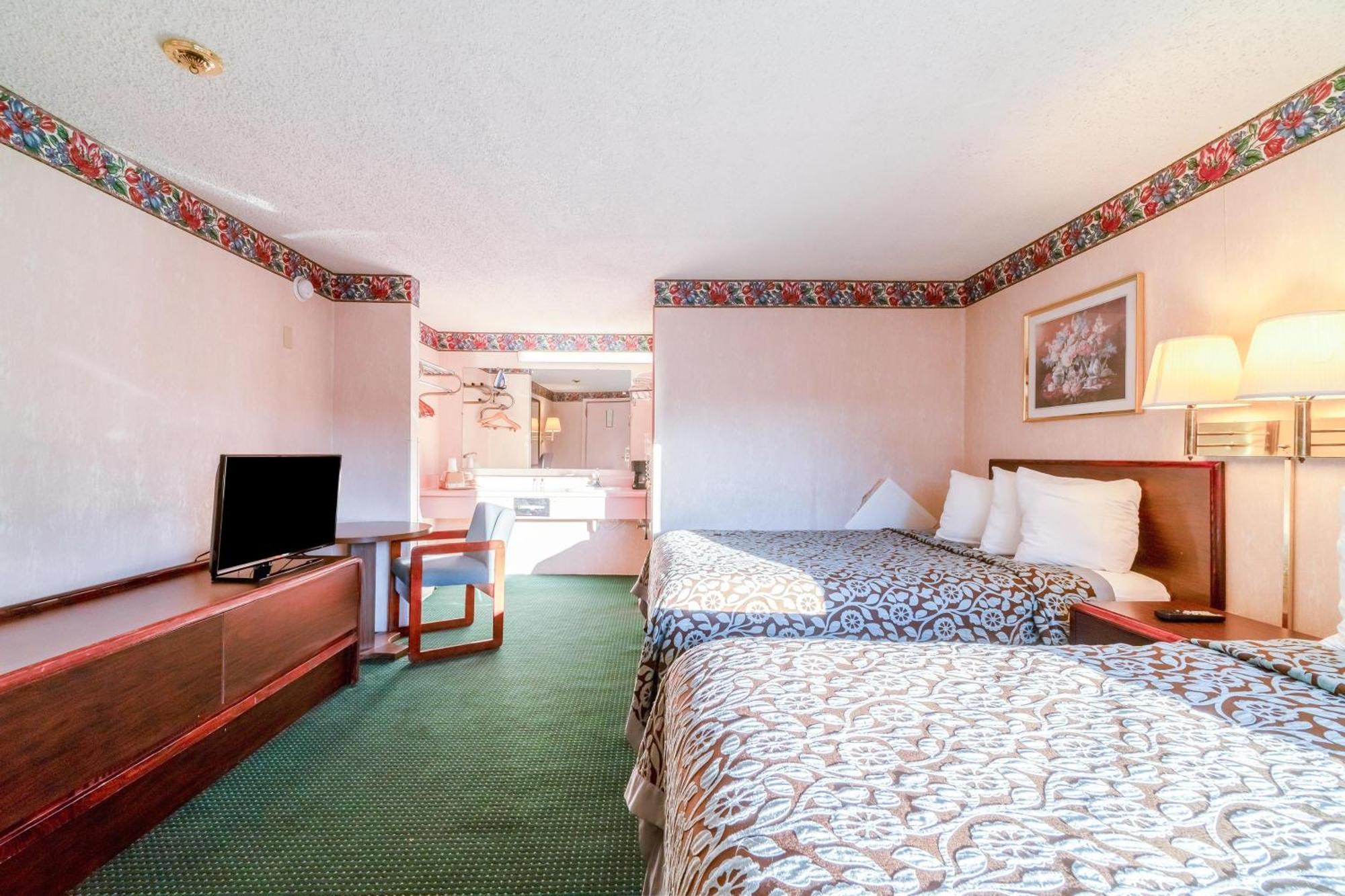 Ozark Junction Mountain View By Oyo Motel Bagian luar foto