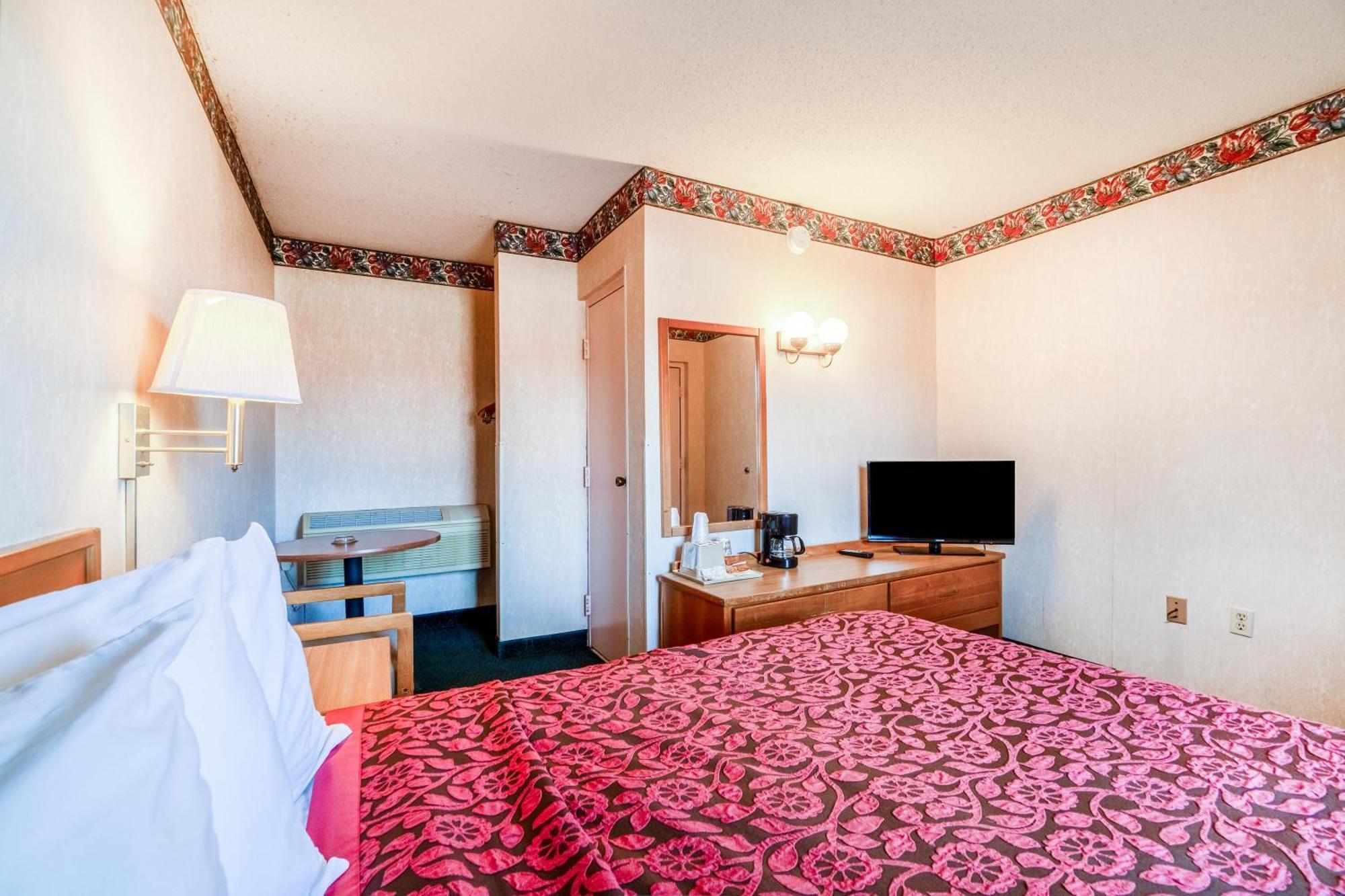 Ozark Junction Mountain View By Oyo Motel Bagian luar foto