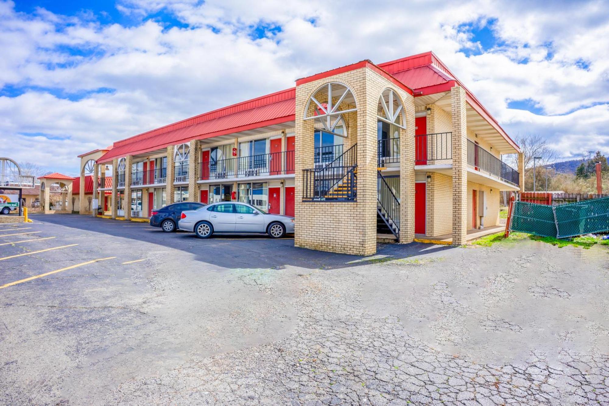 Ozark Junction Mountain View By Oyo Motel Bagian luar foto
