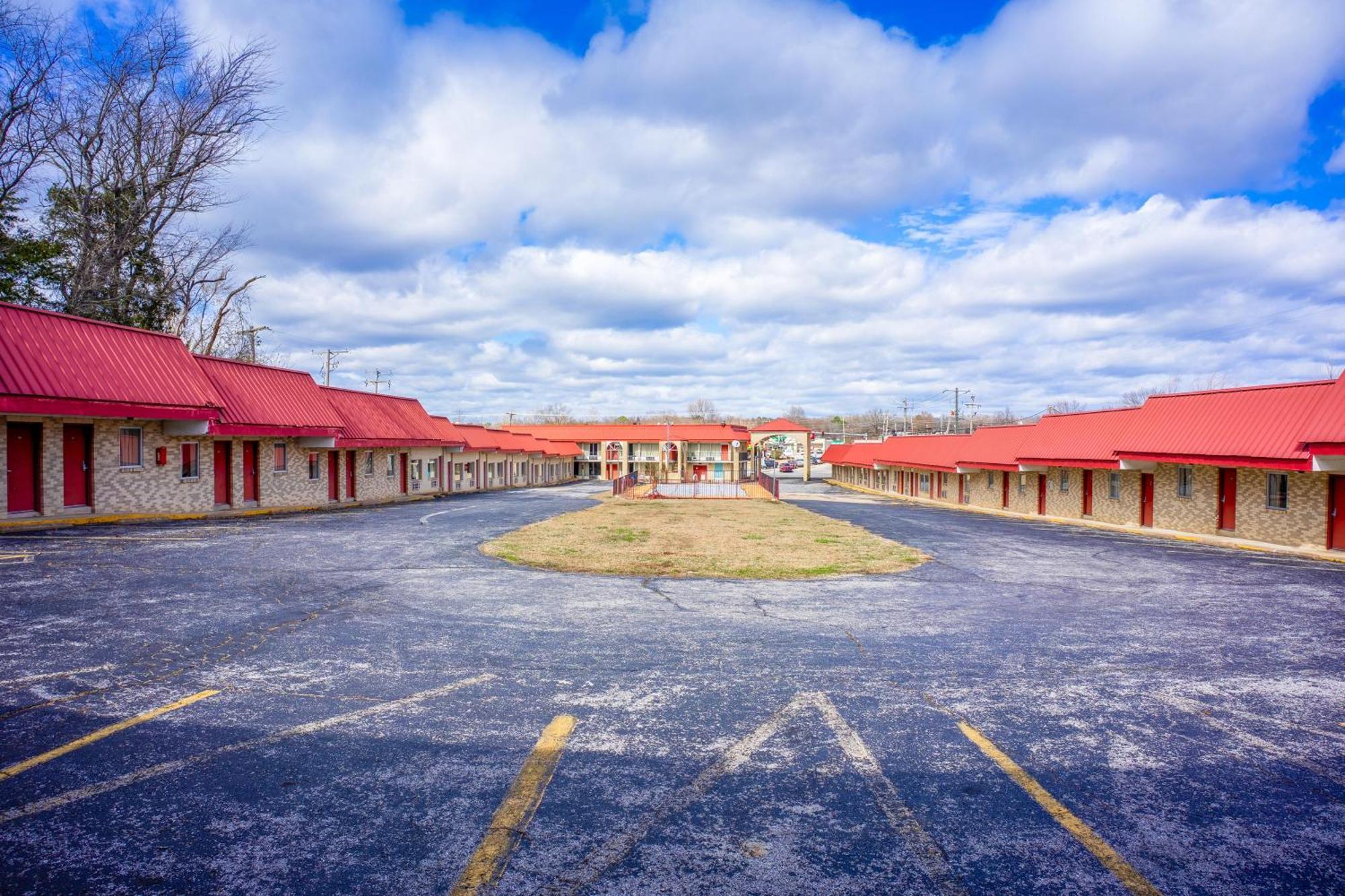 Ozark Junction Mountain View By Oyo Motel Bagian luar foto